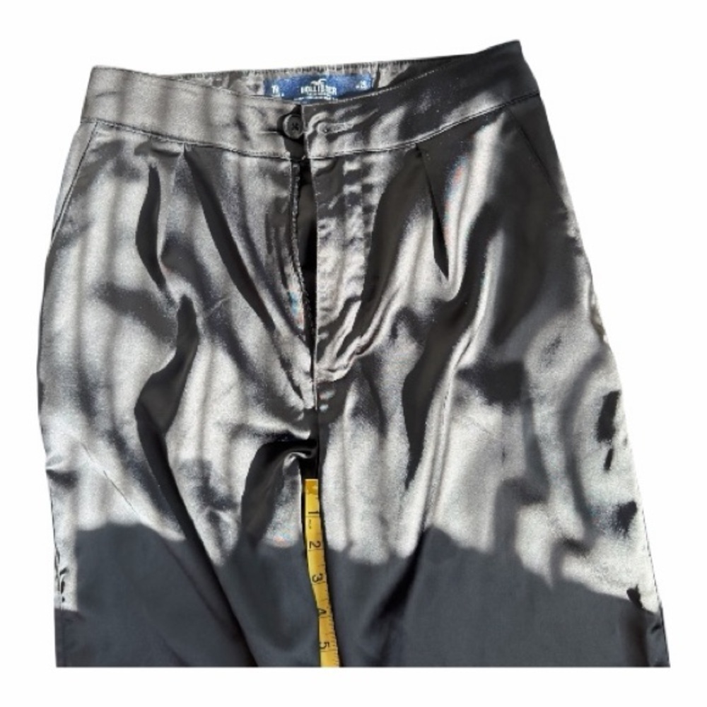 Hollister Ultra High Rise Satin Dad Pants Size 1R W25 | - Picture 3 of 4